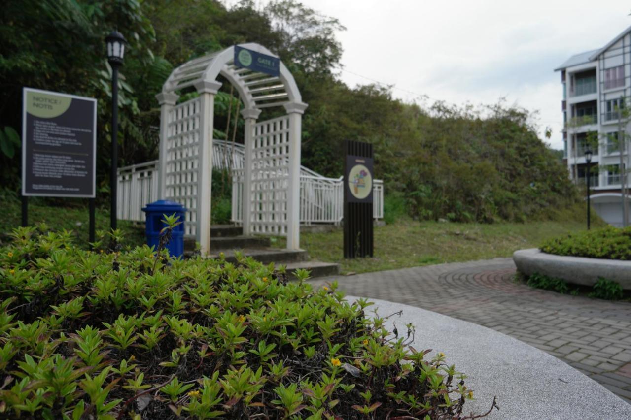 Tropical Dream Ch Night Market Apartment *